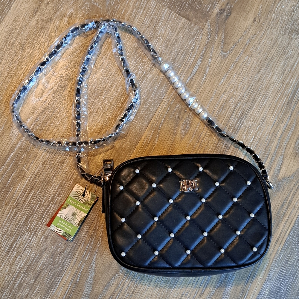 Black Badgley Mischka Quilted Vegan Leather Camera Bag / Crossbody Purse